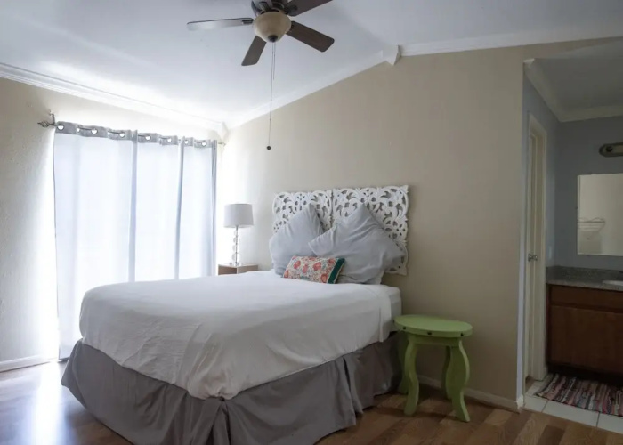 Cove View Condominiums
