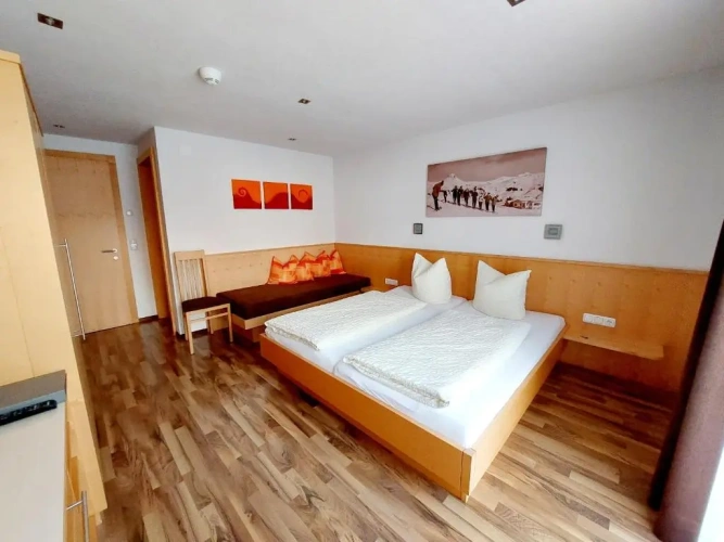 Standard Double Basement room