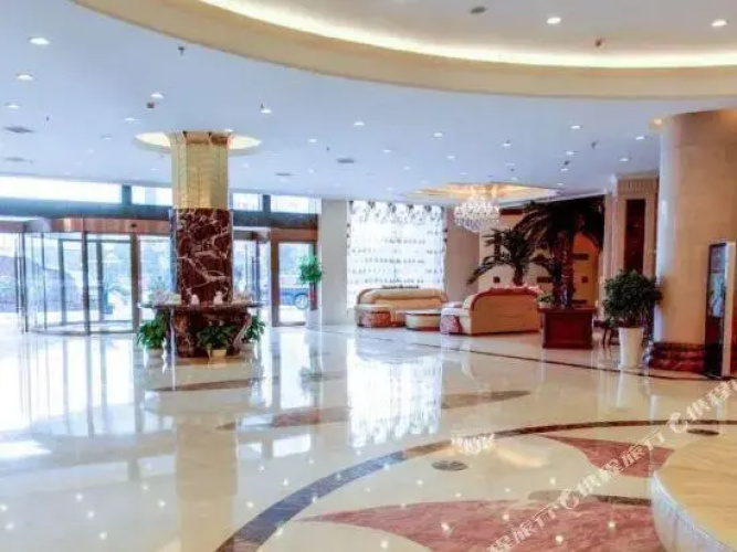 Huayun Hotel