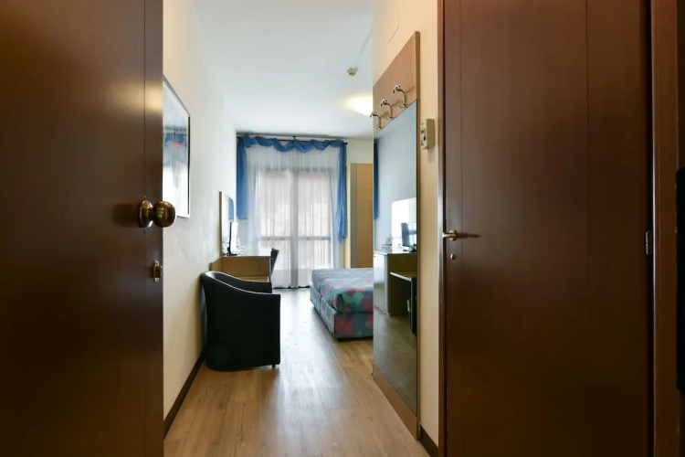 Hotel Gamma