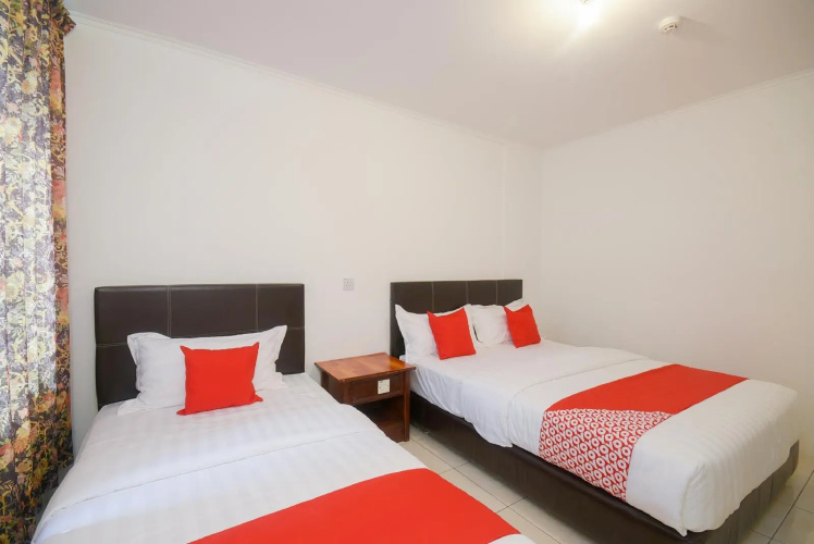 OYO 989 Ostay Inn