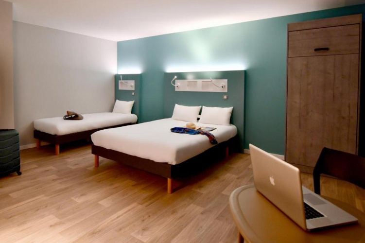 Standard Quadruple room