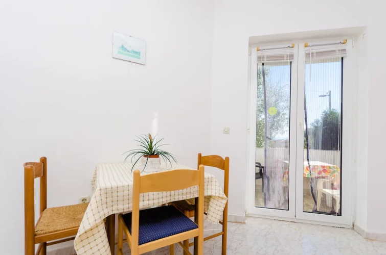 Apartments Danilo
