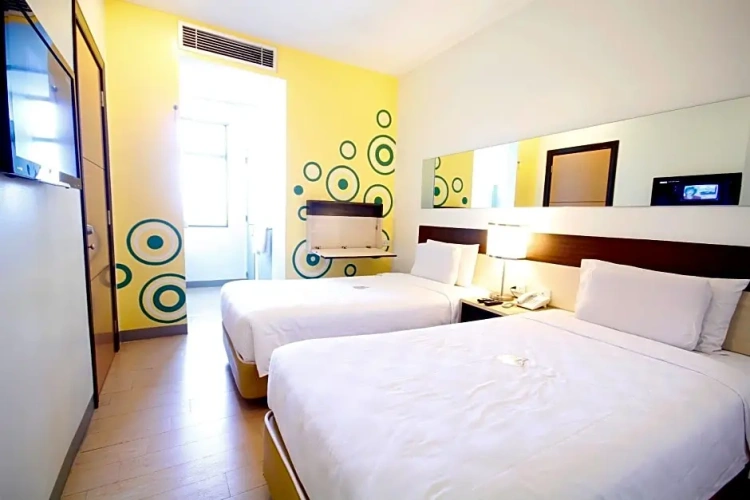 Standard Double room with city view