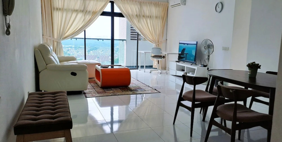 JB Bukit Indah Skyloft Suites