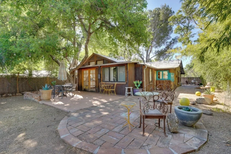 2 Bedrooms Cottage