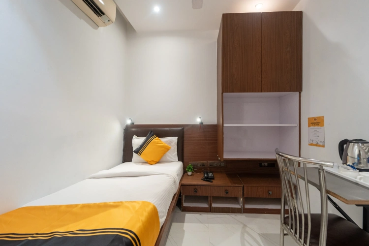 Economy room