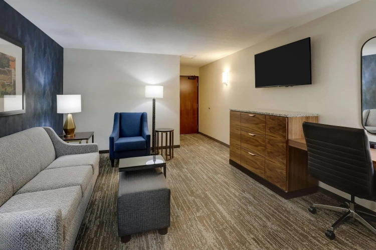 2 Bedrooms Double Suite