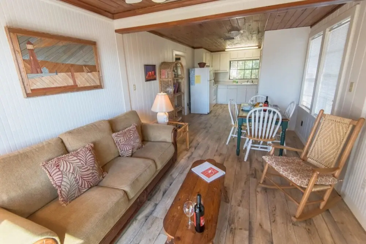 Low Tide Apartment 2