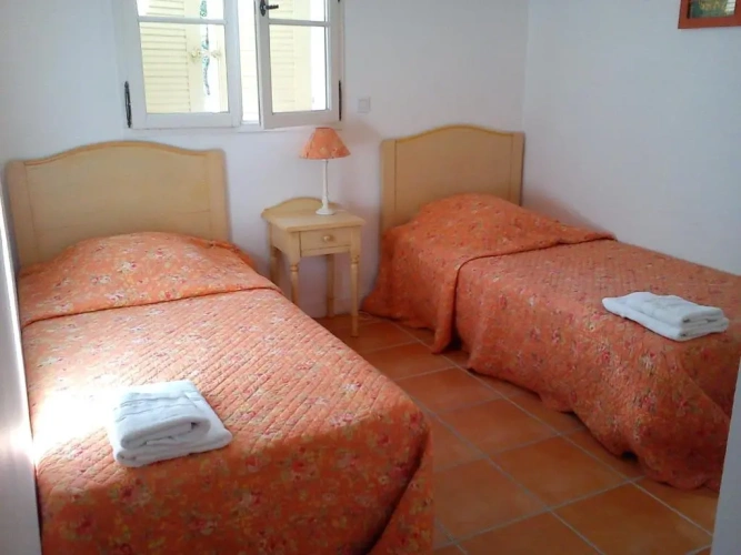 3 Bedrooms Cottage