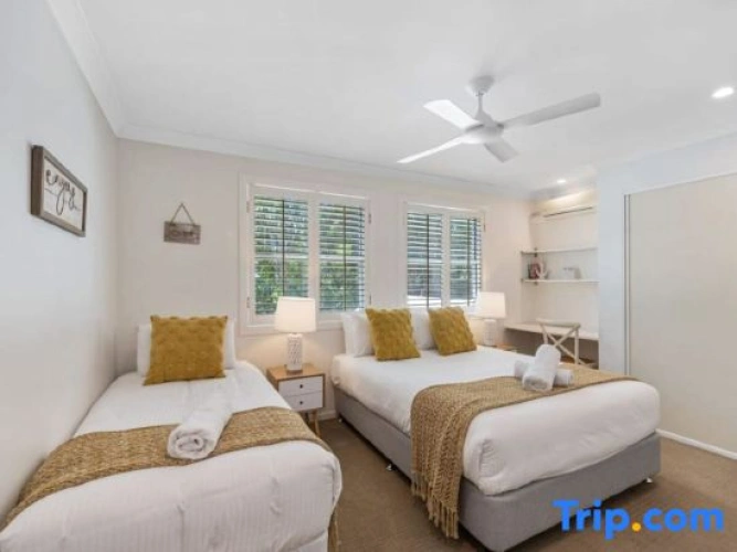 2 Bedrooms Deluxe room with water view