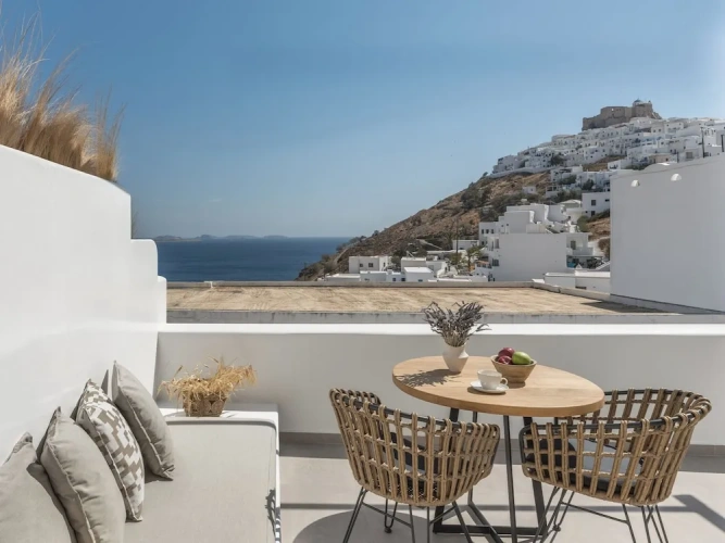 1 Bedroom Deluxe Apartment with balcony and with sea view