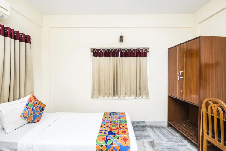 FabHotel Serena II