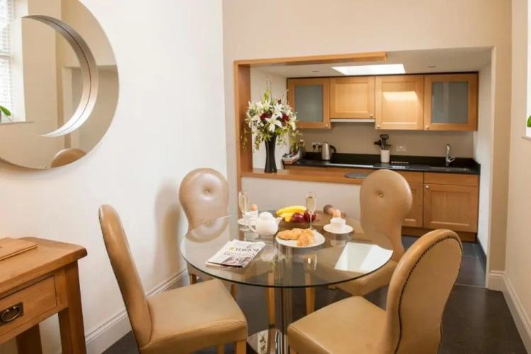 1 Bedroom Apartment