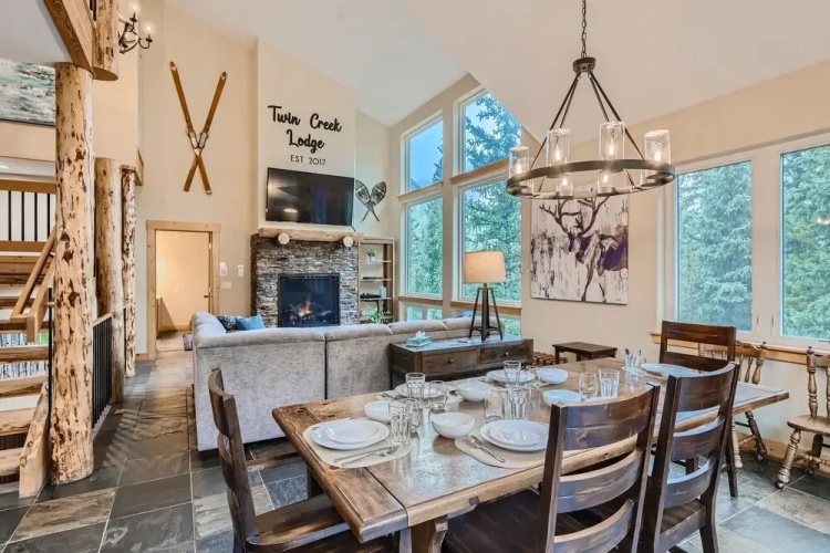 Twin Creek Lodge 7 Bedroom Home by RedAwning
