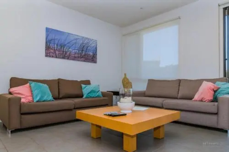 19 Coast Drive