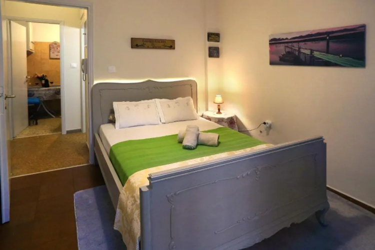 Aristotle's studio apartment