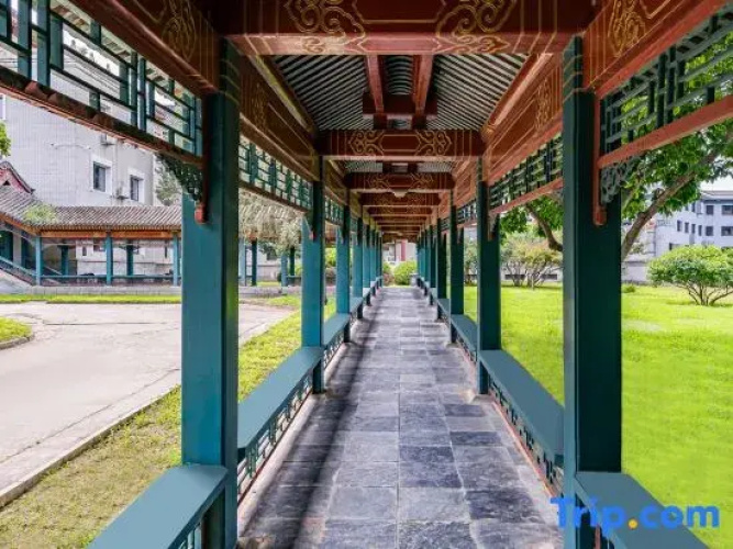 Songxiu Garden Resort