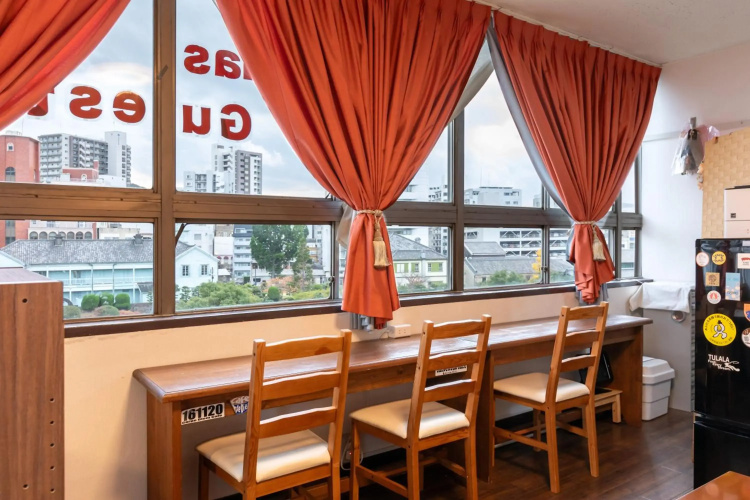 Almas Guest House