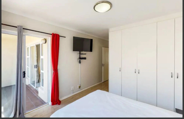 Knowles Big Bay Condo