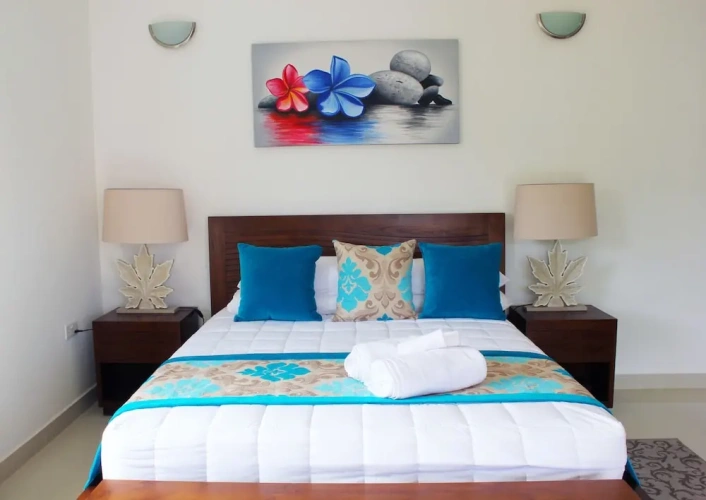 2 Bedrooms Apartment