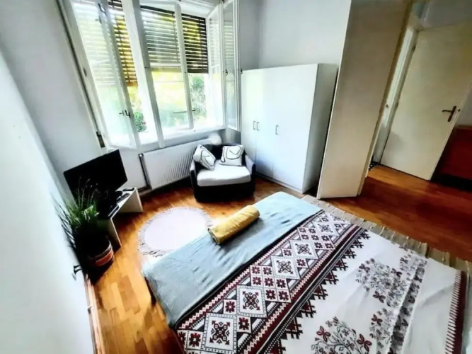 Apartment in Historic Building - Sleeps 4