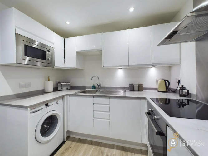 Brand New Town Centre Apartment