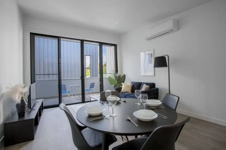 2 Bedrooms Villa