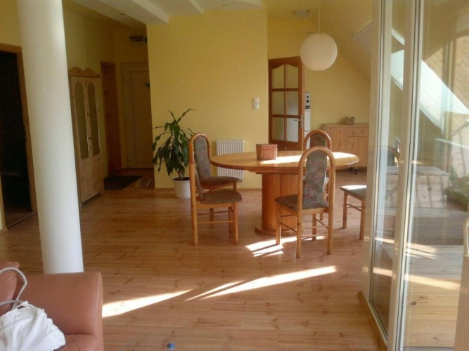 3 Bedrooms Apartment