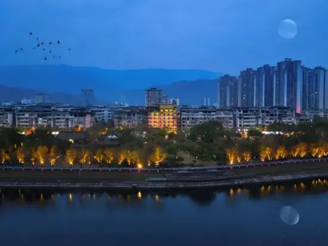 Hanting Hotel (Kaizhou Hanfeng Lake)