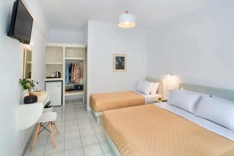 Triple room