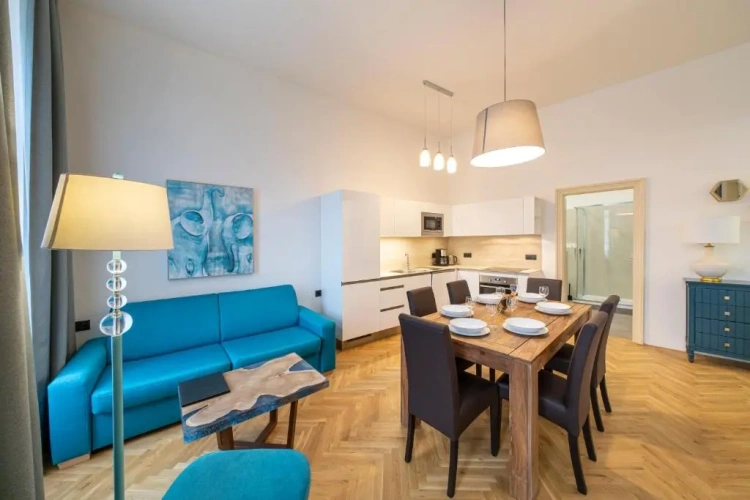 2 Bedrooms Apartment