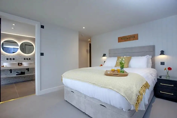 Vigilance, Maritime Suites, Brixham