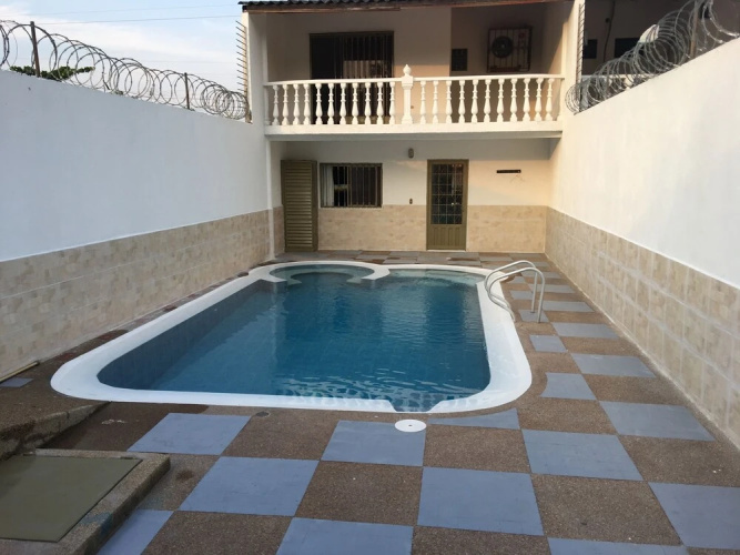 Casa con Piscina Privada y Jacuzzi