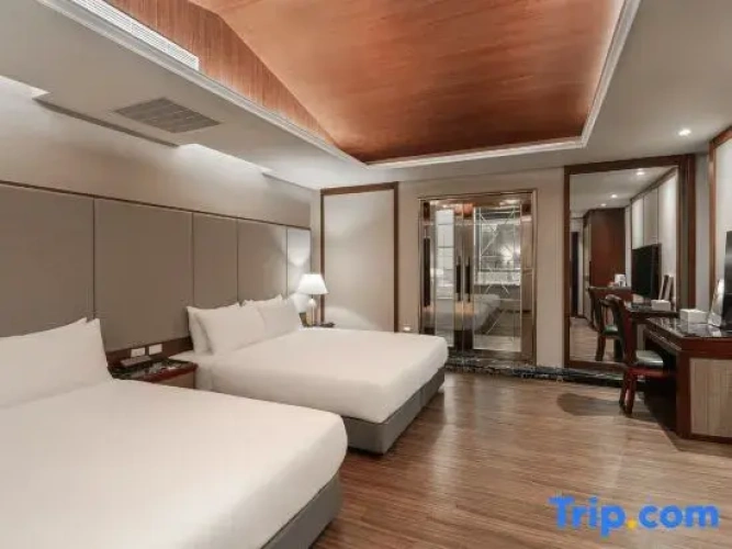 Superior Quadruple room