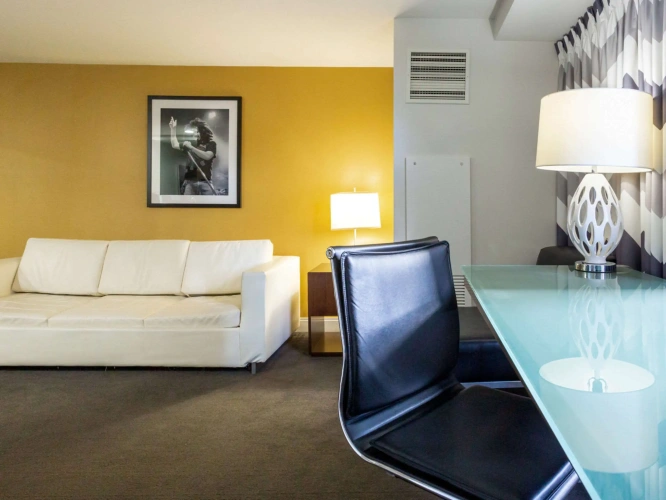 Quadruple Suite
