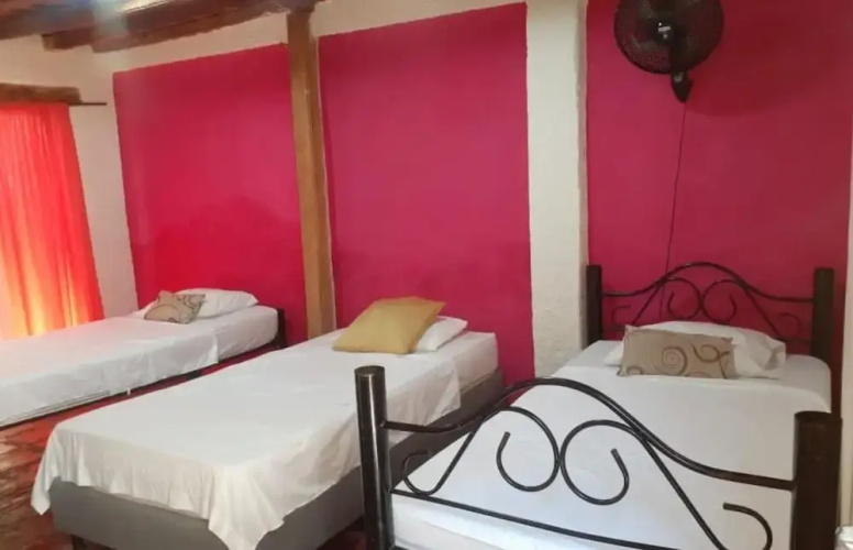 Hostal 4 Manzanas