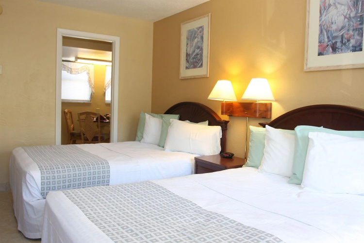 Makai Beach Lodge