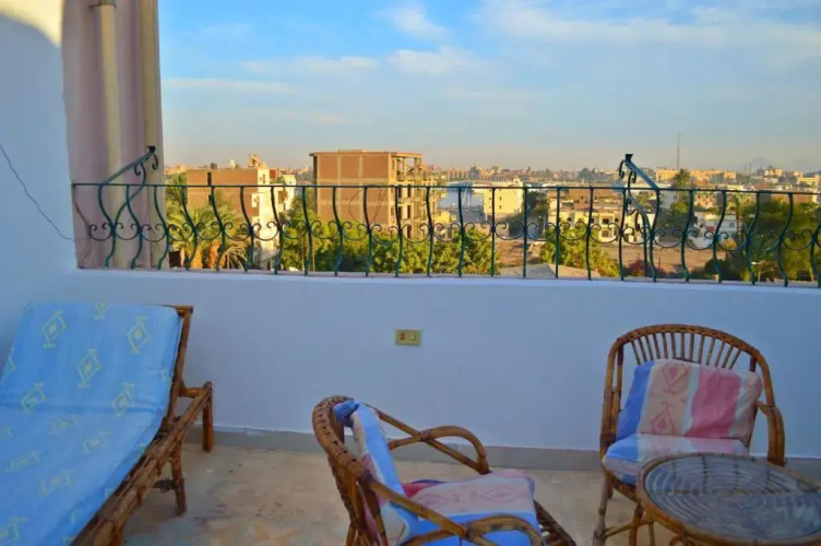 Farida Apartments