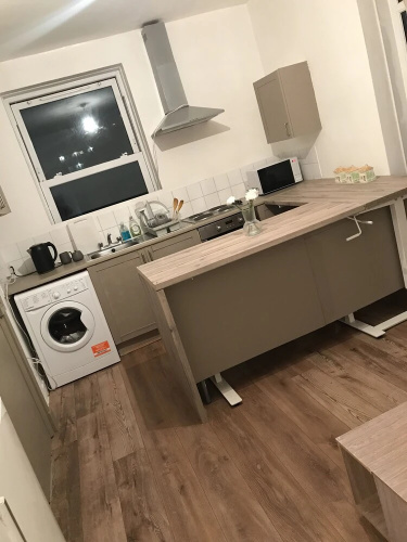 Charming 3-bed Flat in London
