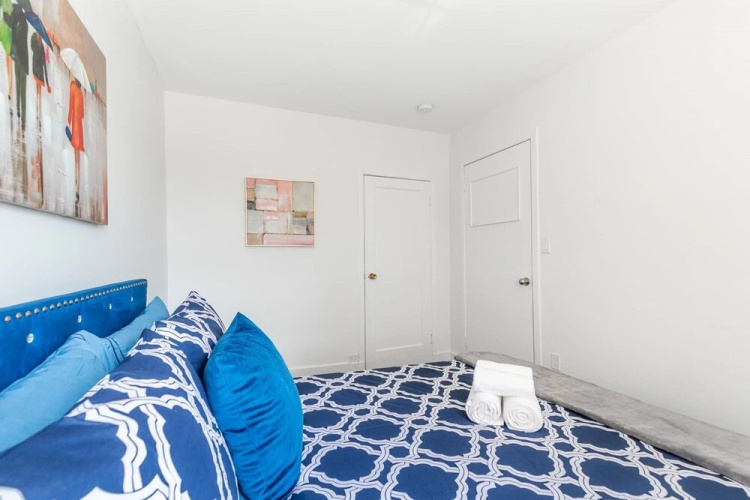 2BR Apt With Netflix - Close to Shopping Parks