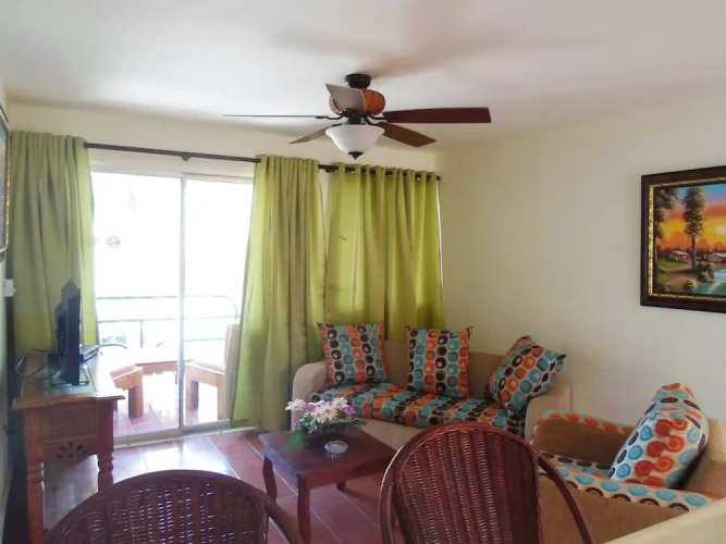 2 Bedrooms Apartment
