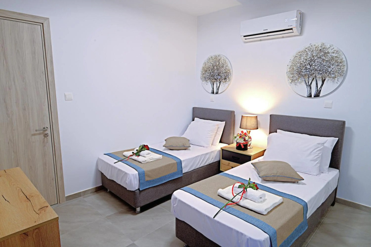 Golden Tree Apartment