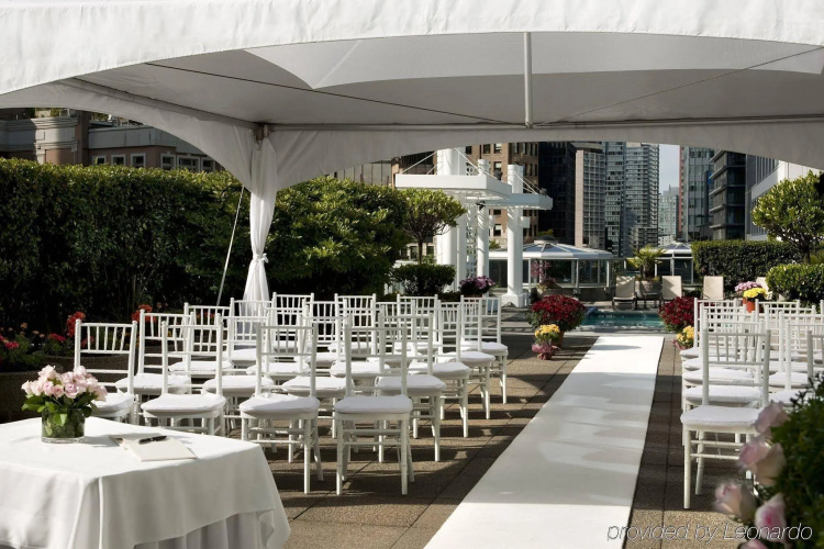 Fairmont Waterfront photo 21