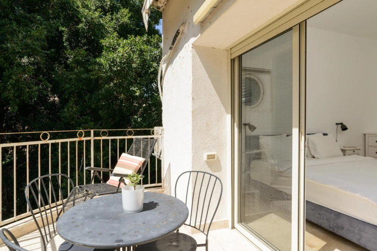 Adorable 2 bedrooms apt next to the beach