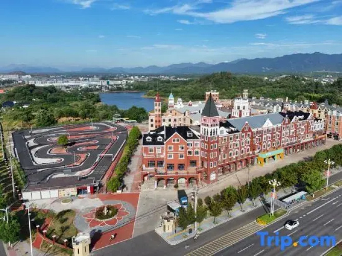 Timeless Recreation Hotel