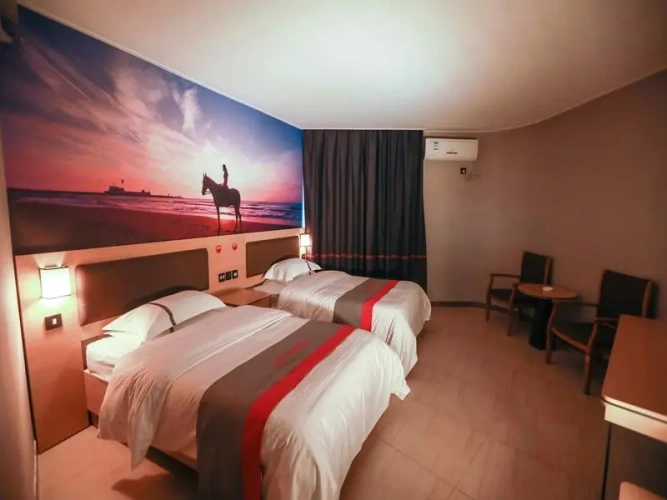 Quadruple Suite