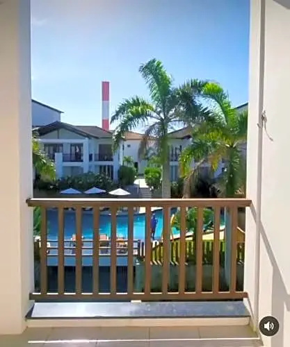 Resort Tree Bies