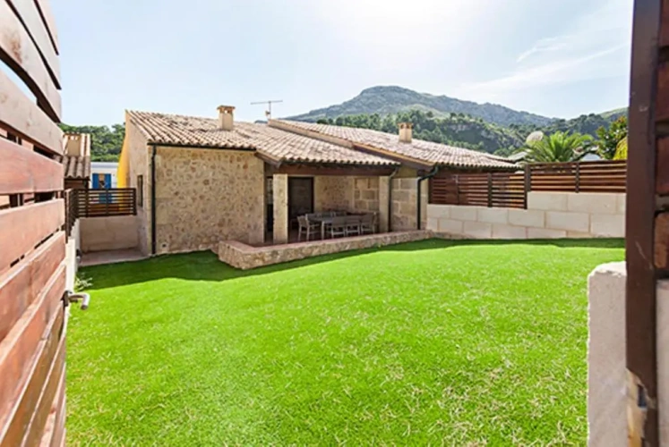 4 Bedrooms Villa