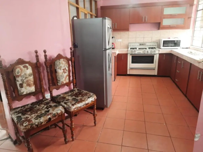 3 Bedrooms Apartment